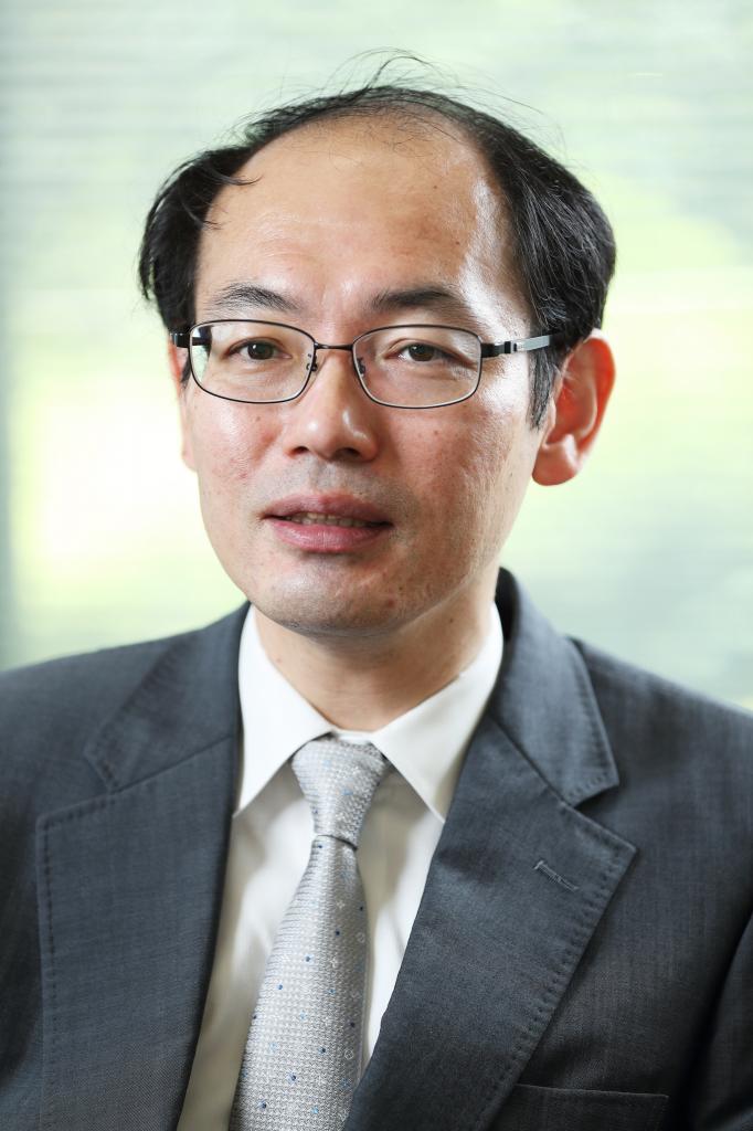 きむら・かずき／1973年6月23日生まれ、48歳。「千駄ケ谷の受け師」と呼ばれる受けの達人。2019年、史上最年長の46歳で初タイトル王位を獲得。現在NHK「将棋フォーカス」で講師担当中（撮影／写真部・加藤夏子）
