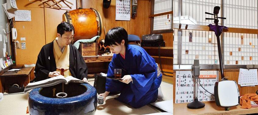 (左)寄席には20人ほどの落語家が出演する。前座は、その日に誰がどの噺をしたかをネタ帳に記載して、真打に手渡す。各自それを見て、かぶらないように演目を考える (右)他の寄席では楽屋と太鼓部屋は別々だが、新宿末廣亭では太鼓や三味線などのお囃子も楽屋で演奏される (撮影/写真部・東川哲也)