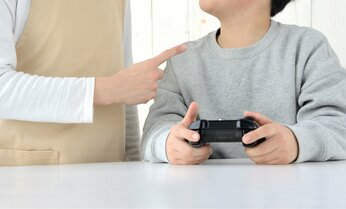 子どもの「ゲーム依存」、なりやすい子の特徴と“危険因子”は? 専門医に聞く