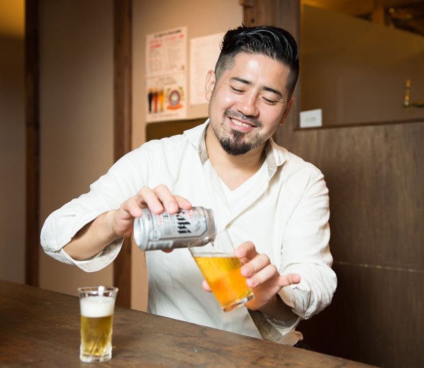 ビアアーティスト／ＳＯＵＪＵ代表　福島　茶坊主　寿巳さん／ＳＷＡＮＬＡＫＥ　Ｐｕｂ　Ｅｄｏ、ＳＰＲＩＮＧ　ＶＡＬＬＥＹ　ＢＲＥＷＥＲＹ　ＴＯＫＹＯなど、クラフトビール提供店舗のコンサル業務や、ビールセミナーを開催（撮影／写真部・岸本絢）