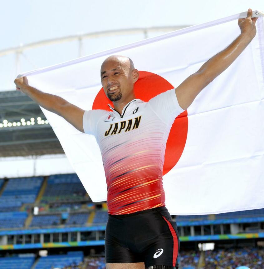 陸上競技パラリンピックメダリスト 山本 篤さん(やまもと・あつし、38)/82年、静岡県出身。北京で走り幅跳び銀メダル、リオでも走り幅跳びと400mリレーでメダル。新日本住設所属 (c)朝日新聞社