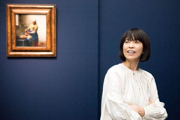 作家 原田マハ(はらだ・まは)/1962年、東京都生まれ。森美術館の設立準備室、ニューヨーク近代美術館などに勤務後、2006年、『カフーを待ちわびて』で作家デビュー。12年、『楽園のカンヴァス』で山本周五郎賞を受賞(撮影/写真部・小山幸佑)