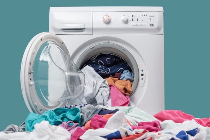 洗濯機に入れる適正量とは？詰め過ぎは洗浄力の低下や故障の原因にも