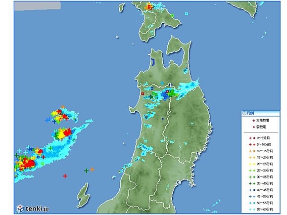 東北の雷と雨雲の様子（15時45分までの1時間）