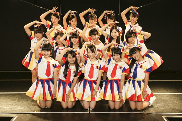 AKB48チーム8 HKT48劇場で初公演＆「恋する充電プリウス」方言バージョン公開