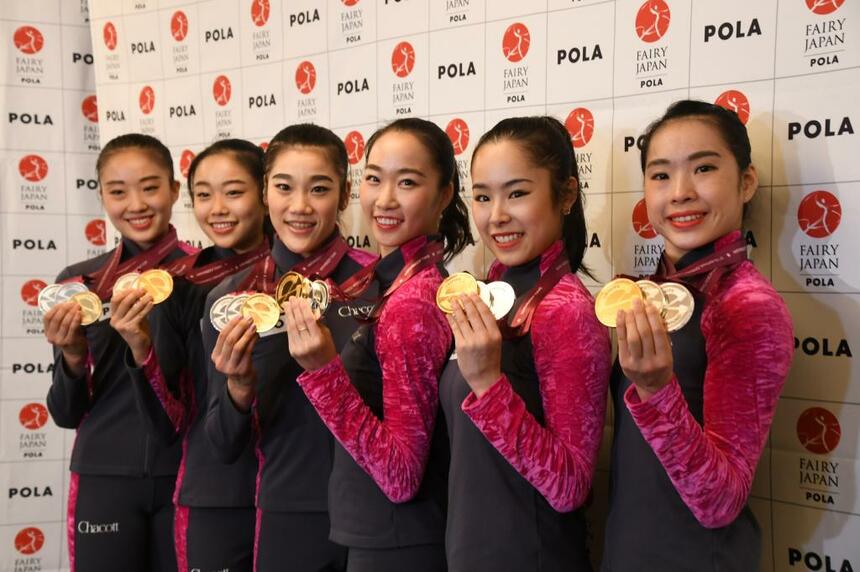 2019年の世界選手権で金銀のメダルを獲得したフェアリージャパンの選手たち（写真／朝日新聞社）
