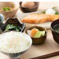 〈新学期スタート〉夜の睡眠に「朝ごはん」が影響する理由は? 専門医がすすめる、子どもの「朝の過ごし方」