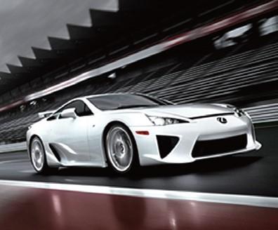 「レクサス LFA 」は、2010年に500 台限定で発売された（写真　トヨタ自動車提供）