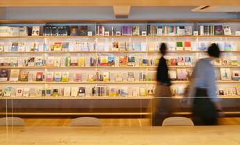 「身近に未知がある」本で気づくと興奮 イグ・ノーベル賞の研究者が読書を語る