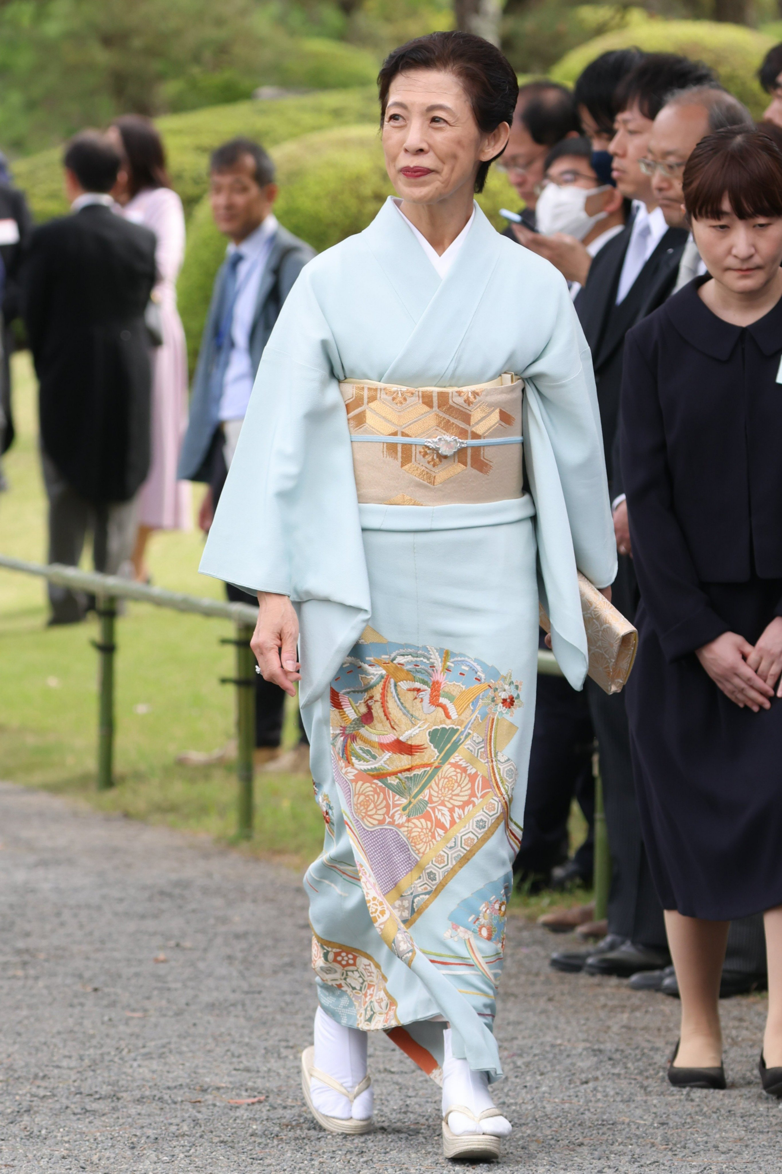 ふん女 活躍する女性皇族 久子さま 粋な「破れ」の帯 承子さま「糞掃衣」調の意匠をスタイリッシュな着こなしに専門家もにっこり（AERA  DIGITAL）｜ｄメニューニュース（NTTドコモ）