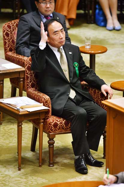 籠池泰典（森友学園理事長）／１９５３年、香川県生まれ。８２年に義父が経営する塚本幼稚園の副園長に就任。現在、大阪市の学校法人「森友学園」理事長＝３月２３日、同学園が豊中市に開校を予定していた「瑞穂の國記念小學院」について、安倍首相夫人からの寄付の真偽や国有地の激安払い下げなどの問題をめぐり、衆参両院で証人喚問を受ける（撮影／写真部・東川哲也）