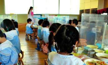 「子どもの進学費用が…」37歳で手取り20万円 首相は保育士の悲鳴が聞こえているか