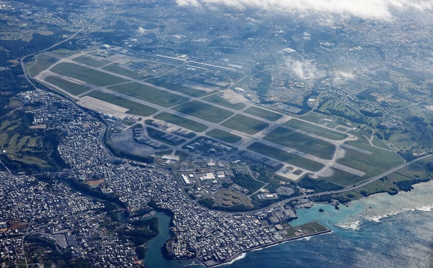 沖縄の米軍嘉手納基地。日本は「核の傘」の国であるはずだが、逆に標的になる可能性が高まっている