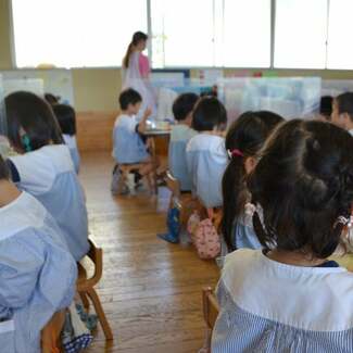保育士の約7割が「辞めたい」 平均給与は25万円弱、「私ってバイト以下」と感じる人も