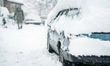 雪対策で「布製タイヤチェーン」が大注目　表面は「ツルツル」なのに雪道で滑らない「実力」とは