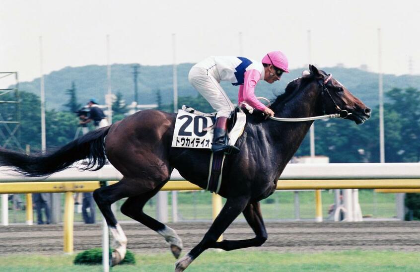 1992年のジャパンカップで奇跡の復活を果たしたトウカイテイオー (c)朝日新聞社