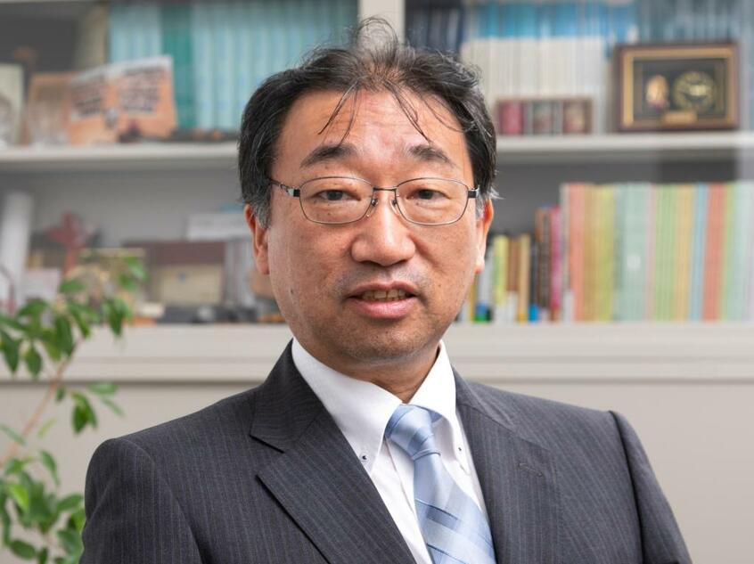 中山健夫(なかやま・たけお) 医師。京都大学大学院医学研究科 社会健康医学系専攻 健康情報学分野 教授。国立がんセンター研究所がん情報研究部室長などを経て、2006年から現職。日本医療機能評価機構Minds運営委員長などを務める