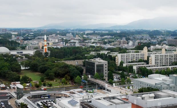 研究学園都市として発展してきたつくば市。北部に筑波山を望み、市中心部にも公園が点在。緑が多い（撮影／編集部・金城珠代）