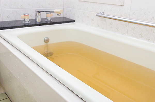 浴槽内に色がつきやすいので、入浴後はすぐに掃除を