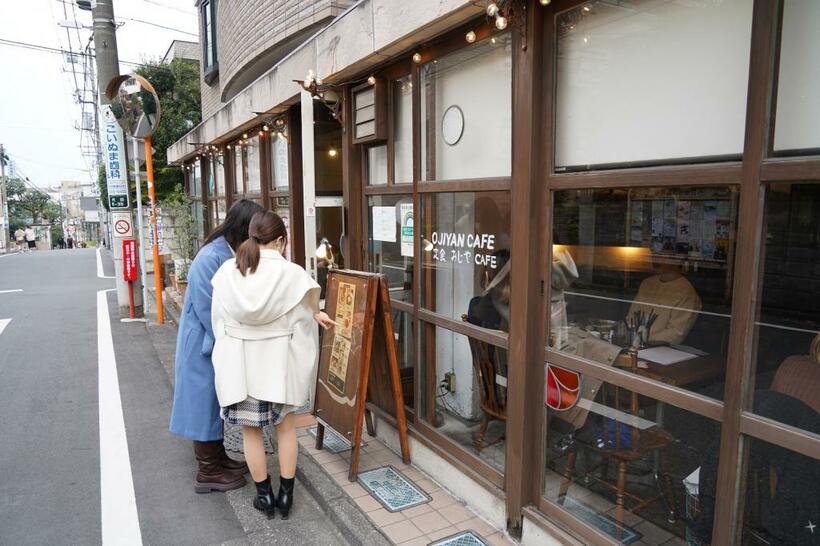 「ビオ オジヤン カフェ 下北沢店」。店長によると売り上げは170％にアップしたという（撮影/上田耕司）