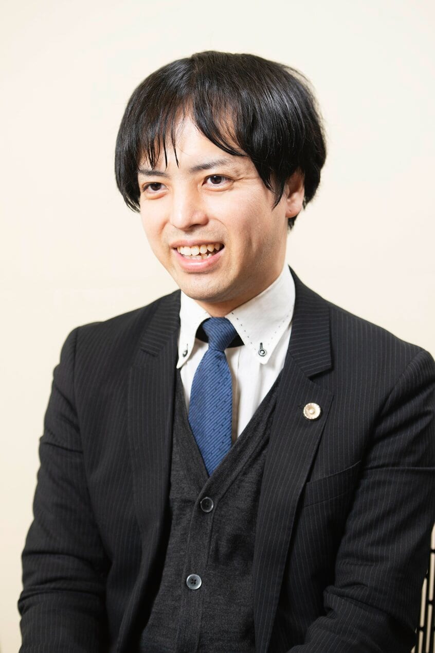 杉村達也(すぎむら・たつや)/1986年12月29日生まれ。37歳。千葉県千葉市出身。2014年弁護士登録。本八幡朝陽法律事務所所属。コンピュータ将棋ソフト「水匠」開発者。趣味はキャンプ(撮影/写真映像部・高野楓菜)