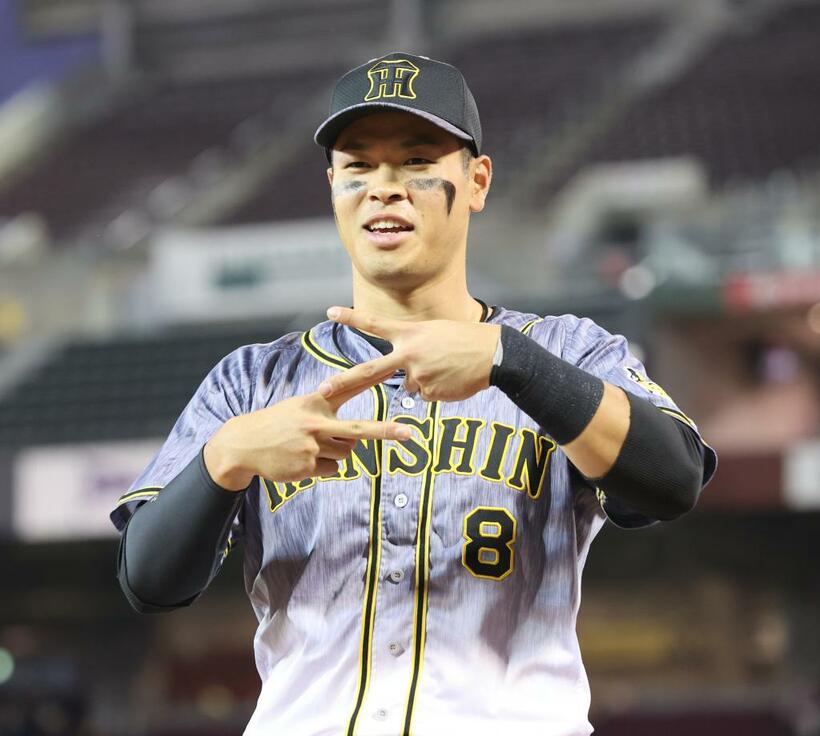 阪神の佐藤輝明（C)朝日新聞社