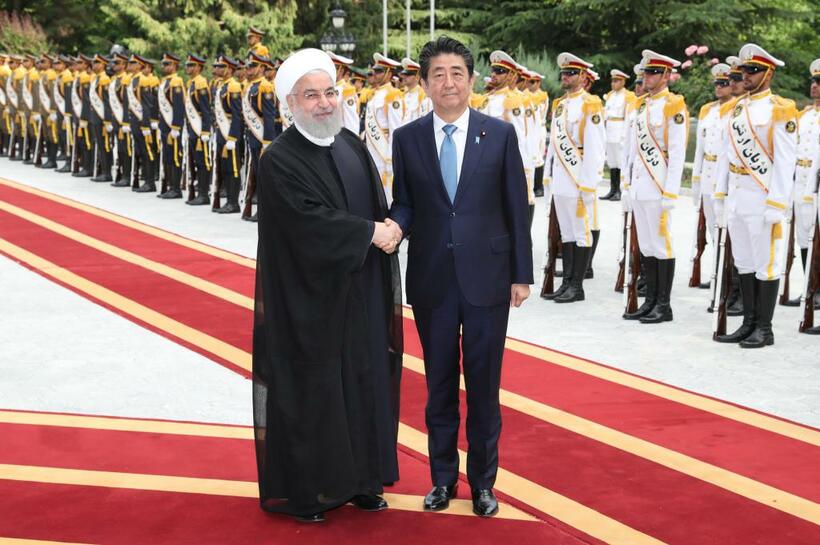 イランを訪問した安倍総理の外交の成果は？　（ｃ）朝日新聞社