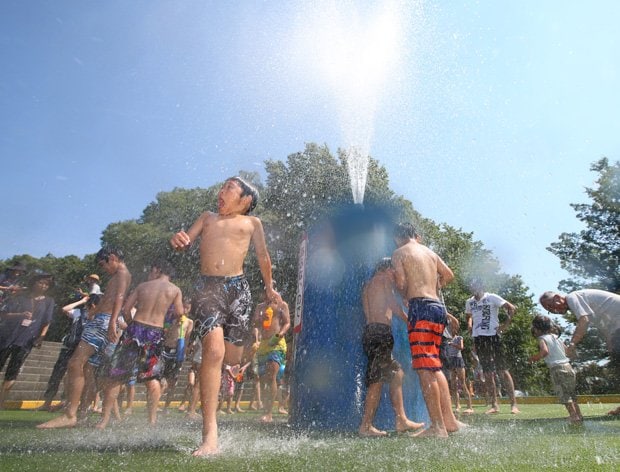 今年はひときわ暑い夏になりそうだ（ｃ）朝日新聞社