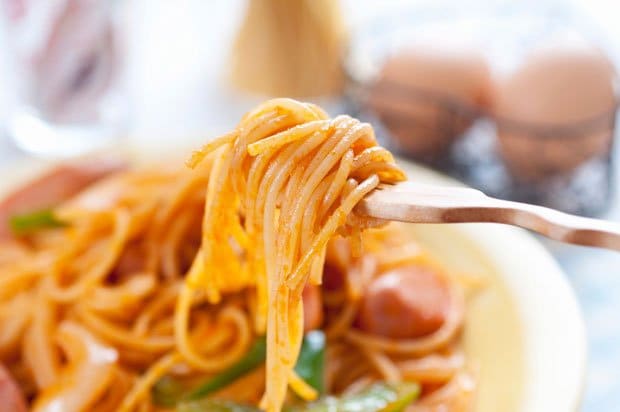 ホテルニューグランド発祥とされるスパゲティナポリタン。ホテルで出しているものはトマト風味を生かしたオリジナルで、ひと味違うナポリタンとなっている（写真はイメージ）