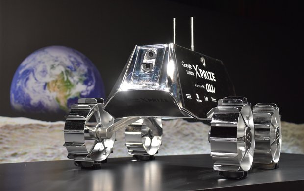 日本のチーム「ＨＡＫＵＴＯ」が開発した月面探査車「ＳＯＲＡＴＯ」　（ｃ）朝日新聞社