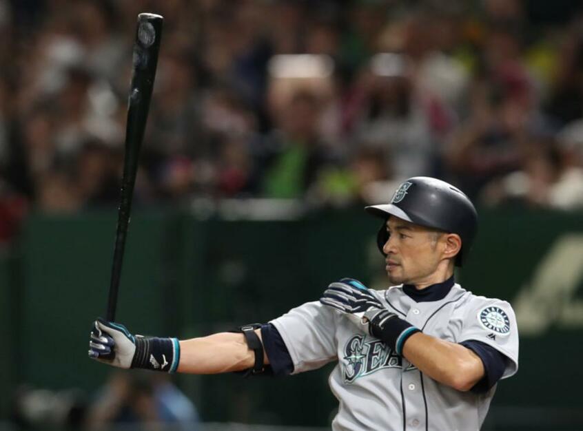 昨年の3月に日本で現役を終えたイチロー (c)朝日新聞社
