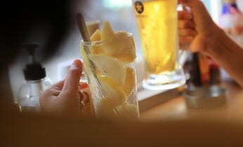 30年経っても忘れられない「胸が小さいね」 “本人が笑っているから大丈夫”では決してない