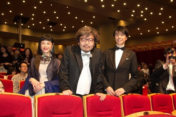 長谷川博己、北京映画祭にて『ラブ＆ピース』劇中歌を披露し現地ファン熱狂