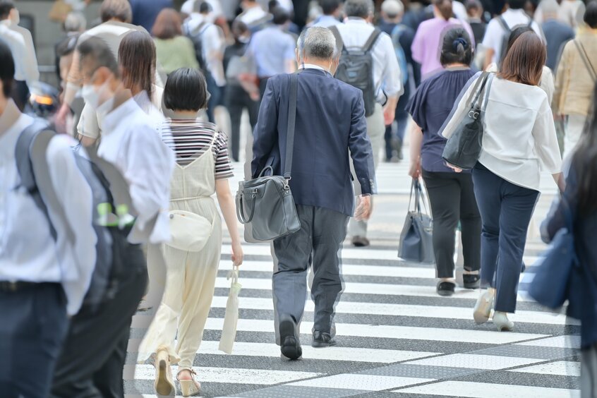 少子高齢化で人手不足が深刻になる中、多くの企業はシニアの活用に力を入れている(撮影/写真映像部・東川哲也)
