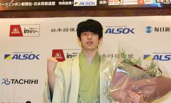 藤井聡太王将が4勝2敗で初防衛 若き王者がレジェンド羽生善治を破って王将位を制す