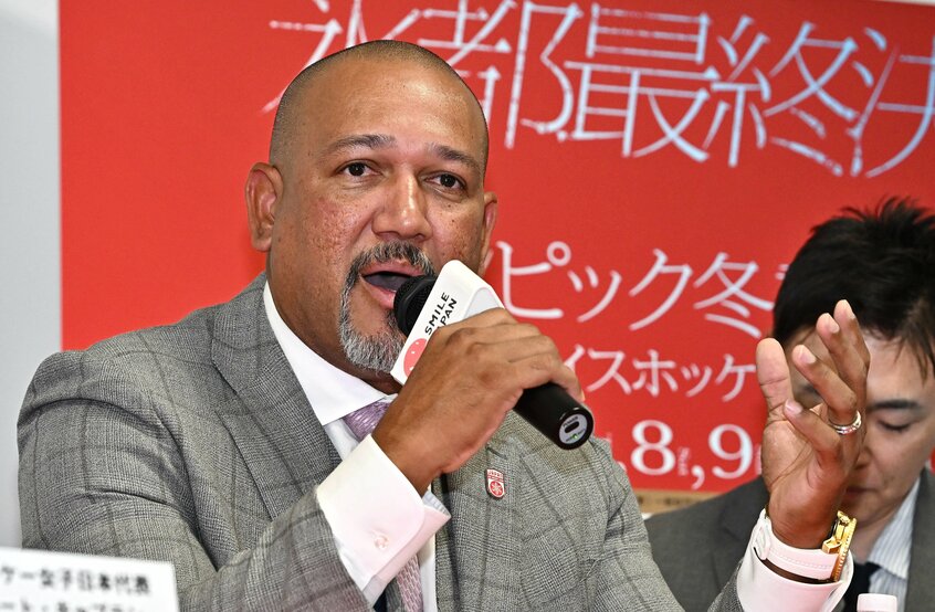 ラミレス氏の人気は衰え知らず(写真提供・日刊スポーツ)