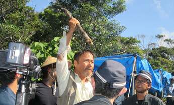 「このままでは死者がでる!」 沖縄・高江で見た国家権力によるむき出しの暴力