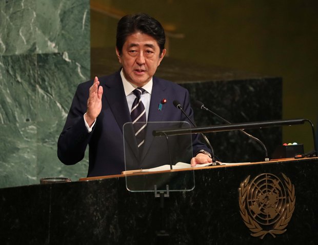 米ニューヨークの国連総会で２０日、一般討論演説する安倍晋三首相　（ｃ）朝日新聞社
