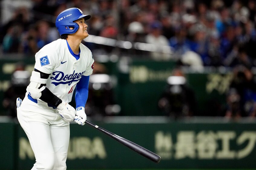 3月19日に行われたカブスとの開幕シリーズ2戦目。大谷は五回に今季1号となるソロホームランを放った(写真:Getty Images)