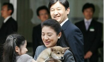 【写真特集】優しい表情にほっとする 天皇陛下と雅子さま、愛子さまが「休日」に見せた特別な素顔