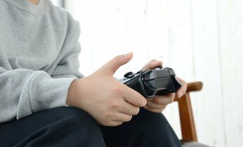 子どもたちは公園から姿を消した 「心にさみしさ抱える子ほど」陥るゲーム障害のリアル