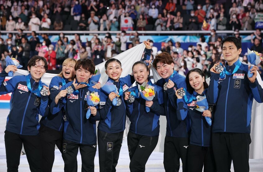 銀メダルを獲得した日本勢。「頑張れ!という応援は力が入ってしまうよね」と相談しあい、「頑張れる!」を合言葉に応援。全員が力を出し切った