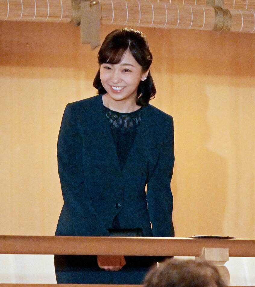 「第43回手話狂言・初春の会」観劇のため、国立能楽堂を訪問した佳子さま=24年1月8日、代表撮影