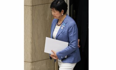 ドン小西が認める小池百合子氏のミニスカファッション　蓮舫氏の襟立ては「20年前の女子アナ！」