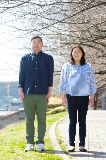 夫の井上博之さんと妻の井上麻由子さん（撮影／写真映像部・高橋奈緒）