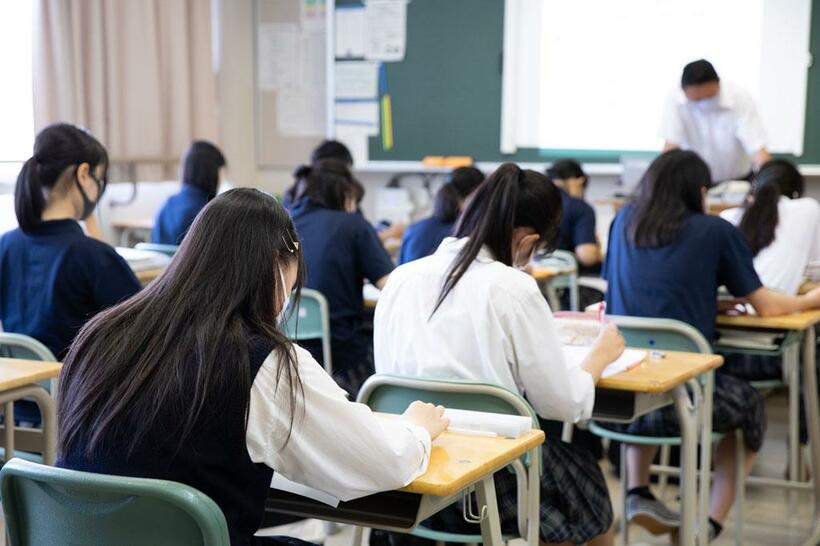 東京都立目黒高校では3年生が夏休み返上で補講を受けた。MARCHクラスを狙う生徒が多く、今春は東京工業大などにも合格者を出した（撮影／大野洋介）