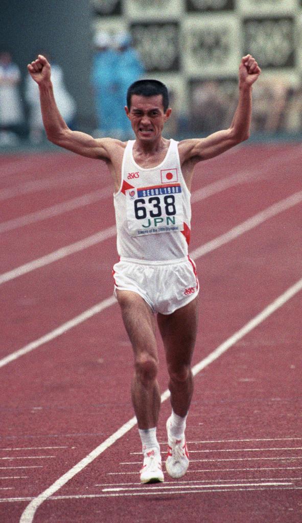 ８８年ソウル五輪男子マラソンで、９位でゴールした瀬古利彦　（ｃ）朝日新聞社