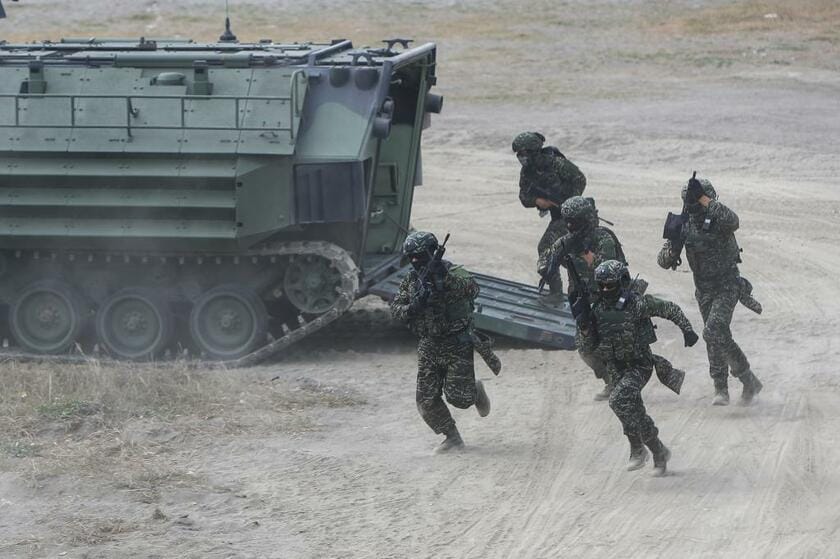 １月１１日、台湾軍が「春節」控え軍事演習（写真／アフロ）