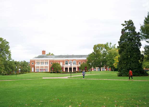 関西外国語大学／提携先大学のひとつである、米ノースカロライナ州のイーロン大学（写真：関西外国語大学提供）