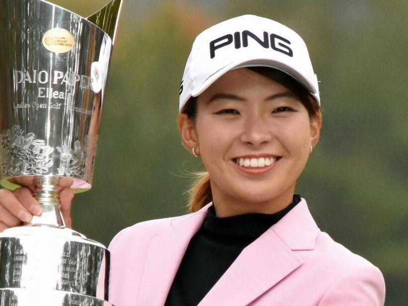 昨年、日本の女子ゴルフ界を盛り上げた渋野日向子の活躍は続く？　（ｃ）朝日新聞社